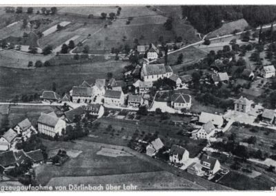 Diese alte Postkarte zeigte eine Luftaufnahme von Dörlinbach aus dem Jahre 1936.