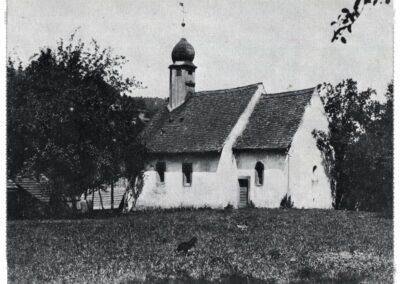 Die Kapelle zur Heiligen Dreifaltigkeit, die im 1132 eingeweiht und im September 1922 von Dörlinbacher Bürgern in einer Art Nacht- und Nebelaktion wieder abgerissen wurde.