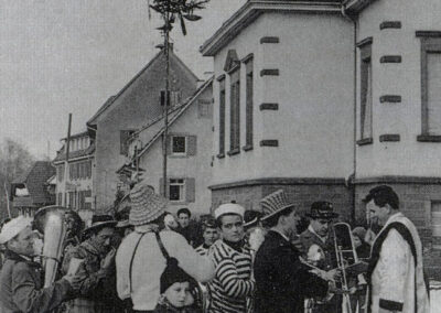 Dorffasent im Jahre 1950: Federführend war der Musikverein. Die Musiker übernahmen sozusagen das „Erbe“ vom „Gutselewerfer Oskar“ und dem „Botter-Rumä“.