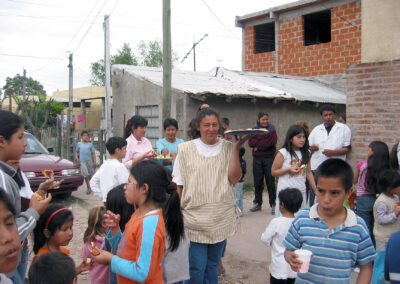Kinderfest im Armenviertel „Virreyes“ in San Isidro am 27. September 2004. Unterstützt mit Spendengeldern aus Dörlinbach.
