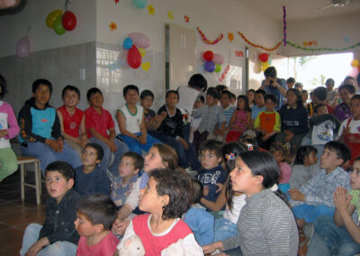 Kinderfest im Armenviertel „Virreyes“ in San Isidro am 27. September 2004. Unterstützt mit Spendengeldern aus Dörlinbach.