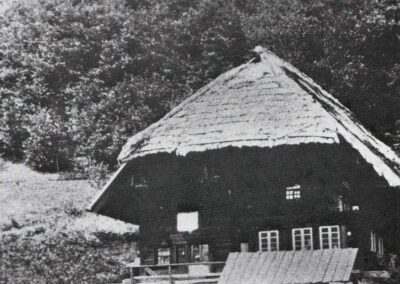 Das Tagelöhnerhaus „Herre-Ländels“ (s' Ratschriebers) erbaute Johann Georg Herr im Jahre 1780 am „Reinweg“ (heute Unterrain).