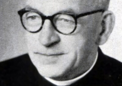 Pfarrer Josef Schmid kam als Pfarrkurator 1936 nach Dörlinbach. Er baute in Dörlinbach eine Schönstattgemeinschaft auf.