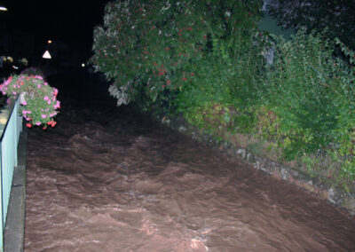 Momentaufnahmen vom Hochwasser im September 2008. Die Schäden hielten sich diesmal in Grenzen.