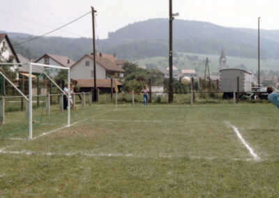 Spielszenen vom Damen-Krempelturnier des SV Dörlinbach im Juni 1983.