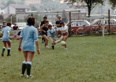 Spielszenen vom Damen-Krempelturnier des SV Dörlinbach im Juni 1983.