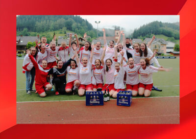 Die Fußballerinnen des SVD holen 2016 am letzten Spieltag erneut die Meisterschaft in der Frauen-Kreisliga A Süd.