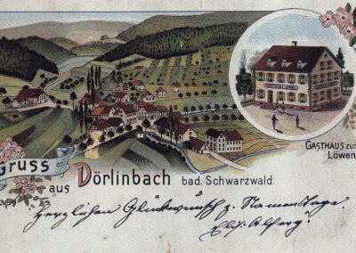 Die Lithographie-Postkarte zeigt den Dorfkern im Jahre 1903 mit der romanischen Dreifaltigkeitskapelle, die leider knapp zwei Jahrzehnte später abgerissen wurde.