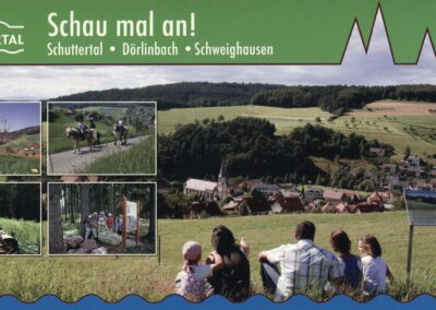 Die wohl neueste Ansichtskarte, herausgegeben von Tourist-Info Schuttertal, mit zwei Foto-Einklinkern aus Dörlinbach.