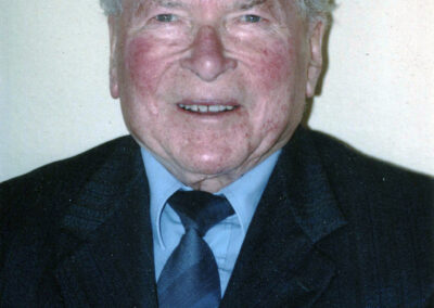 Porträt von Alt-Bürgermeister Josef Billharz vom Mai 2001. Er lenkte von 1957 bis 1974 die Geschicke der Gemeinde.