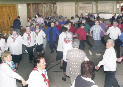 Eindrücke vom Seniorennachmittag in Palmsonntag 2004 in der Turn- und Festhalle.