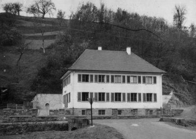 Die neue Kinderschule am Unterrain (Sandplatz) im Jahre 1955. Im Jahr davor konnte das neue Gebäude für die Kinder eingeweiht werden.