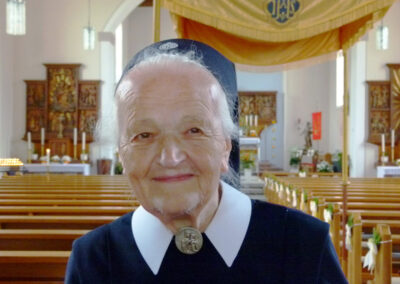 Auch ihre jüngere Schwester Franziska ging zu den Schönstätter Marienschestern. Sie ist heute noch mit 91 Jahren in Nesselwang tätig.