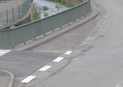 April 2022: Der Zebrastreifen bei der Herrenmatt-Brücke. 1996 wurde der erste Antrag gestellt. Umgesetzt wurde er erst im Jahr 2012.