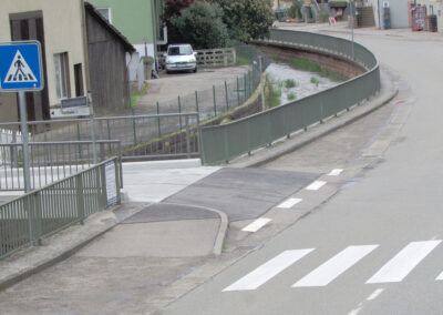 April 2022: Der Zebrastreifen bei der Herrenmatt-Brücke. 1996 wurde der erste Antrag gestellt. Umgesetzt wurde er erst im Jahr 2012.