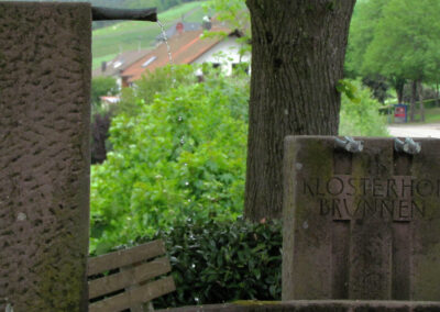 Der Klosterhofbrunnen beim Sandplatz. Diese Anlage wurde anlässlich der 750-Jahr-Feier im Jahre 1975 geschaffen.