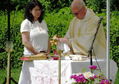 Mai 2022: Eindrücke vom Bike(r)-Gottesdienst auf Wangler's Matt. „Allzeit gute Fahrt – Segen für deinen Weg“ lautete das Motto.