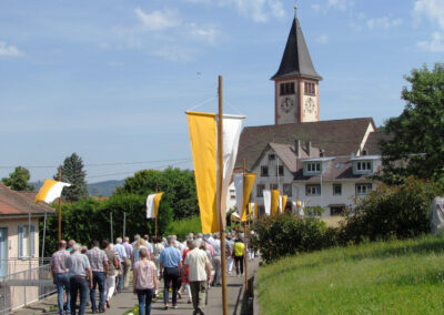 Fronleichnam 2022: Der Festgottesdienst in der Pfarrkirche St. Johannes. Das Hochamt wurde von Pater Thomaskutty Chempilayil und Diakon Joachim Swientek geleitet.