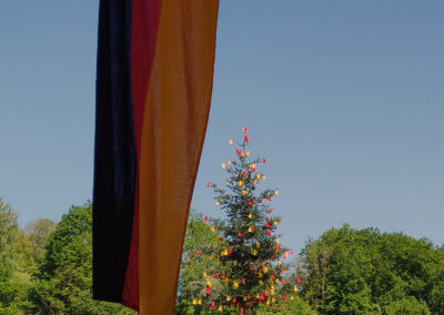 1. Mai 2025: Impressionen vom Dörlinbacher Maibaum. Der Feiertag beginnt mit Sonnenschein pur – ein herrlicher Tag!