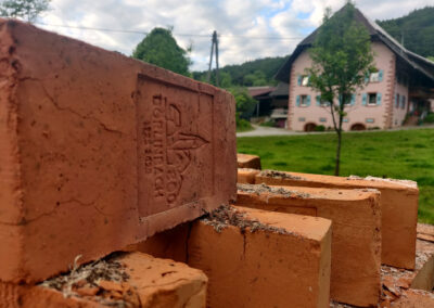 Projekt Jubiläumsziegel: Impressionen vom Samstagmorgen. Der Rest des Ofens konnte bis Mittag vollständig abgebaut werden.