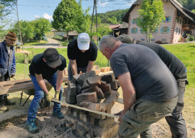 Projekt Jubiläumsziegel: Das sogenannten „Epizentrum“ wird gesichert – ein beeindruckendes Stück aus verschmolzenen Ziegelsteinen.
