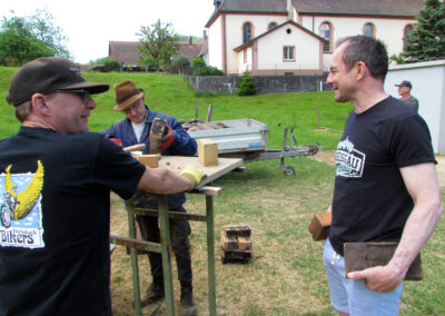 Projekt Jubiläumsziegel: Impressionen vom Verkauf der Ziegelsteine. Es sind noch genügend Jubiläumsziegelsteine verfügbar!