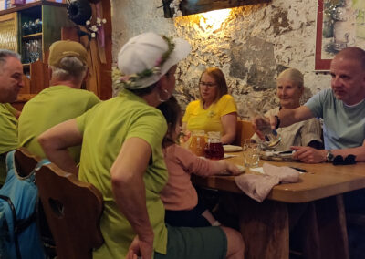Nach der informativen Führung wartete ein zünftiges Bauernvesper auf die hungrigen Wanderer.