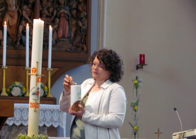 Samstag: Eindrücke vom Festgottesdienst in der Dörlinbacher Pfarrkirche. Das Fest beschert der Gemeinde ein volles Gotteshaus.