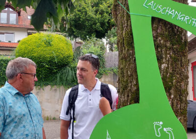 Musikalische Familienwanderung: Impressionen vom Treffpunkt bei der Alten Schule.