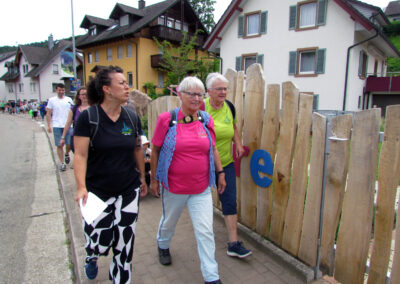 Musikalische Familienwanderung: Impressionen von der Wegstrecke zum ersten Stopp am Kappelberg.