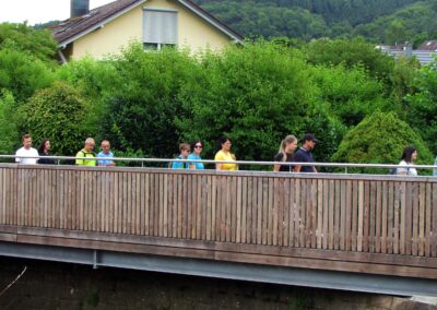 Musikalische Familienwanderung: Impressionen von der Wegstrecke zum ersten Stopp am Kappelberg.