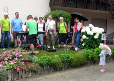 Musikalische Familienwanderung: Impressionen vom dritten Stopp am Kappelberg.