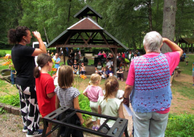 Musikalische Familienwanderung: Impressionen vom Ausklang an der Prinschbachhütte.