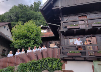 Der Chor „Lauschangriff“ untermalte mit dem bewegenden Stück „Herr erbarme dich“ die Forderungen des Klosters.
