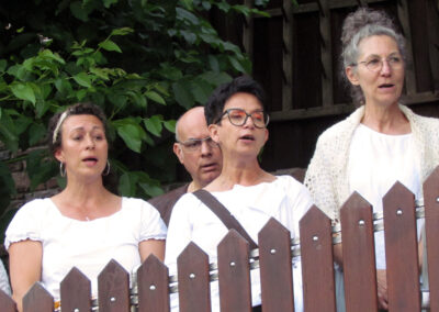 Der Chor „Lauschangriff“ untermalte mit dem bewegenden Stück „Herr erbarme dich“ die Forderungen des Klosters.