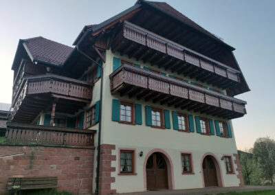 Auch der Wanglerhof im Wurtsgraben lädt zum Verweilen ein. Bis zum verheerenden Brand im August 1776 stand der Hof nahe der Dorfmühle am Unterrain.