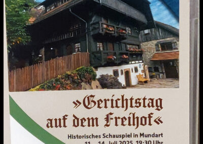 Ab sofort erhältlich: Film über das historische Schauspiel „Gerichtstag auf dem Freihof“. Erhältlich für 25 Euro bei Andrea Schwörer, Unterrain 5.