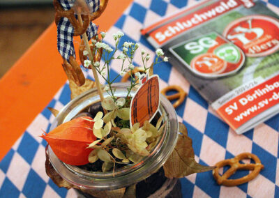 Impressionen vom Oktoberfest des SV Dörlinbach. Es lockten reichlich Bier, ein Weißwurst-Frühstück sowie ein Spieß mit den Haxen, Fußball und Live-Musik.