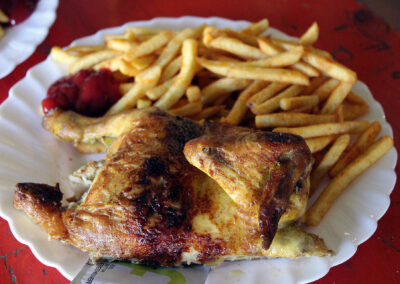 Impressionen vom Oktoberfest des SV Dörlinbach. Es lockten reichlich Bier, ein Weißwurst-Frühstück sowie ein Spieß mit den Haxen, Fußball und Live-Musik.