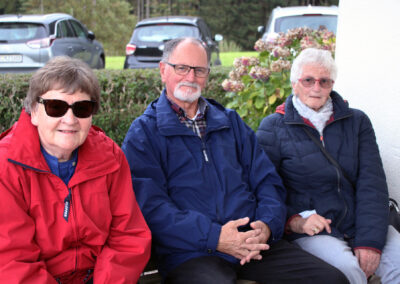 Impressionen von der Dank- und Gedenkfeier der Pfarrgemeinde auf dem Kappelberg. Die Jubiläumsfeier lockte über 60 Bürgerinnen und Bürger zum Kapellchen.