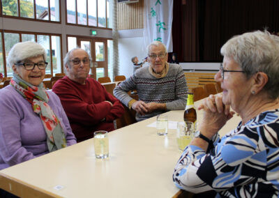 Impressionen vom Familien-Wandertag des Radfahrvereins. Insgesamt waren fast 300 wanderfreudige Gäste unterwegs. Die größte Gruppe stellte der Sportverein.