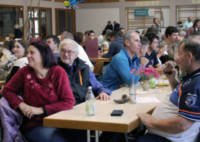 Impressionen vom Familien-Wandertag des Radfahrvereins. Insgesamt waren fast 300 wanderfreudige Gäste unterwegs. Die größte Gruppe stellte der Sportverein.