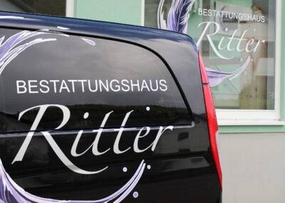 Das Bestattungshaus Ritter in Dörlinbach hat seit dem 1. Oktober 2025 im Schätzleweg seine Pforten geöffnet.