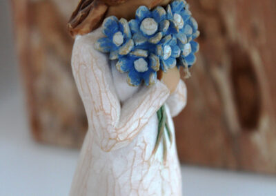 Impressionen aus dem Empfangs- und Präsentationsraum. Das neue Bestattungshaus zeigt sich in frischem Licht und mit einem warmen, einladenden Konzept.