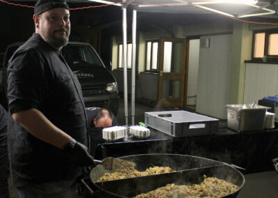 Für Speisen und Getränke sorgte sorgte am Dankeschönfest die Gemeinde. Unter anderem gab es Schupfnudel und Hamburger.