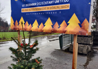 Impressionen vom Weihnachtsmarkt des Lions Club Lahr-Ortenau. Am zweiten Adventssonntag war wieder die alte Dörlinbacher Schmiede der Anziehungspunkt.