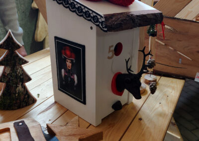 Impressionen vom Weihnachtsmarkt des Lions Club Lahr-Ortenau. Am zweiten Adventssonntag war wieder die alte Dörlinbacher Schmiede der Anziehungspunkt.