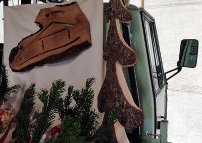 Impressionen vom Weihnachtsmarkt des Lions Club Lahr-Ortenau. Am zweiten Adventssonntag war wieder die alte Dörlinbacher Schmiede der Anziehungspunkt.