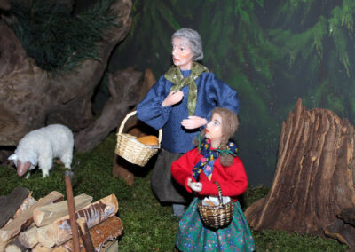 Die runderneuerte Dörlinbacher Kirchenkrippe lädt in diesem Jahr wahrlich zum Staunen ein. Sie vereint kreative Gestaltung, Detailreichtum und tiefgründige Symbolik.