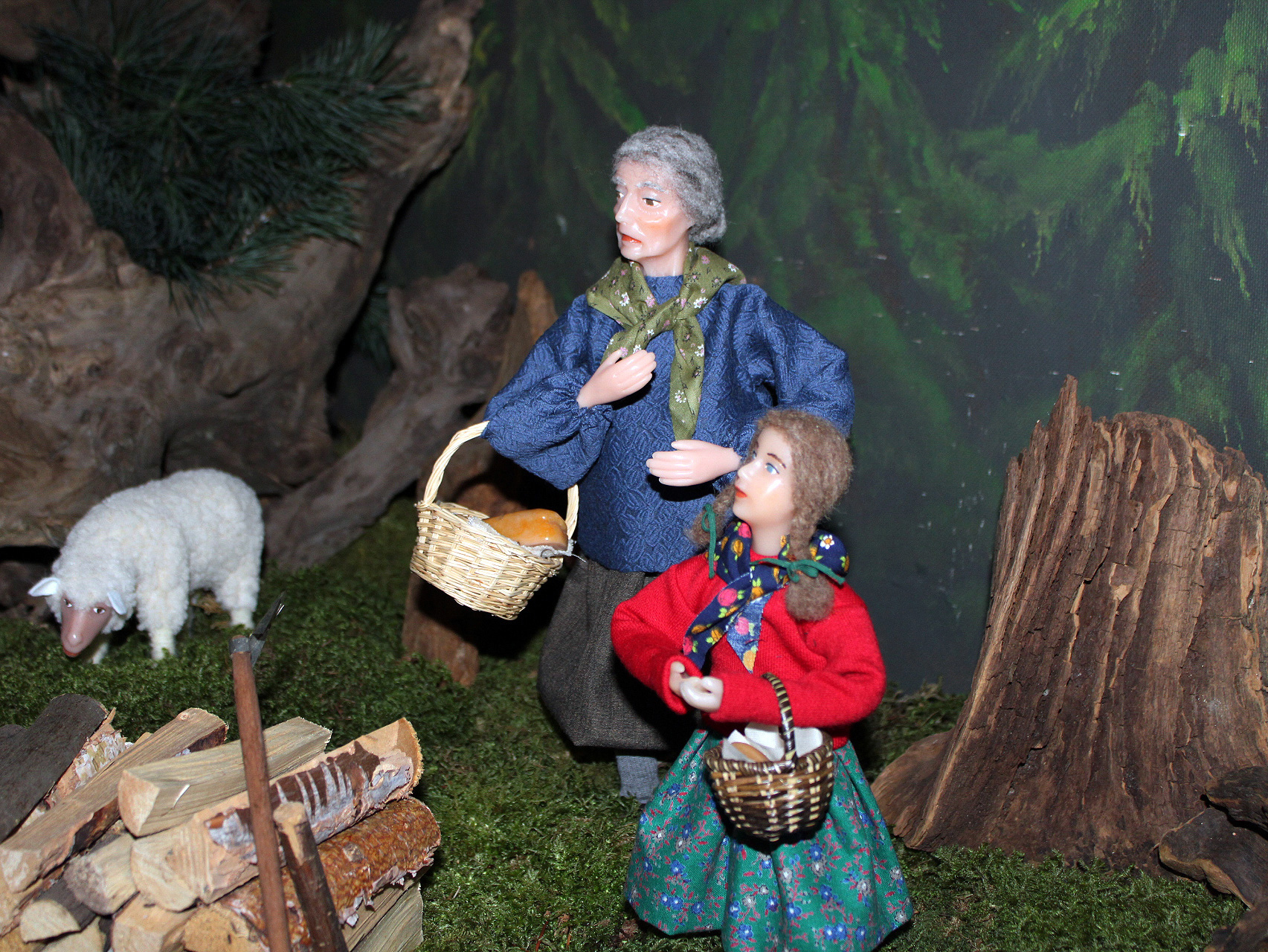 Die runderneuerte Dörlinbacher Kirchenkrippe lädt in diesem Jahr wahrlich zum Staunen ein. Sie vereint kreative Gestaltung, Detailreichtum und tiefgründige Symbolik.